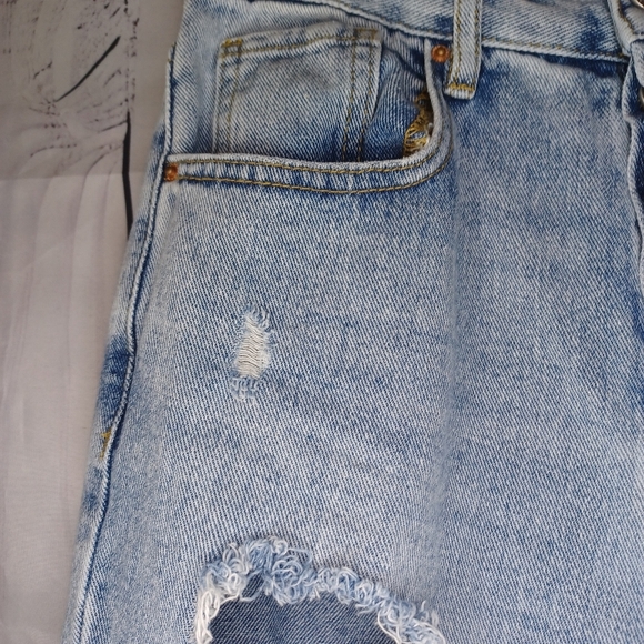 PacSun Destroyed Light Wash Denim Dad Jeans - Picture 4 of 13